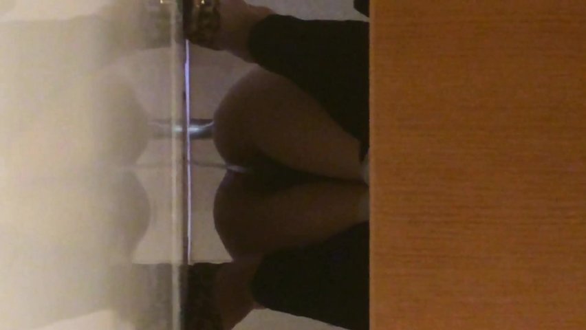 大胆潜入某大型商场女厕偷拍目测都是些高素质的美女