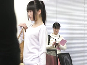 [FSET-685] 貧乳だからブラしなくても大丈夫だと思っていたら超絶敏感乳首が胸ポチしちゃった女子