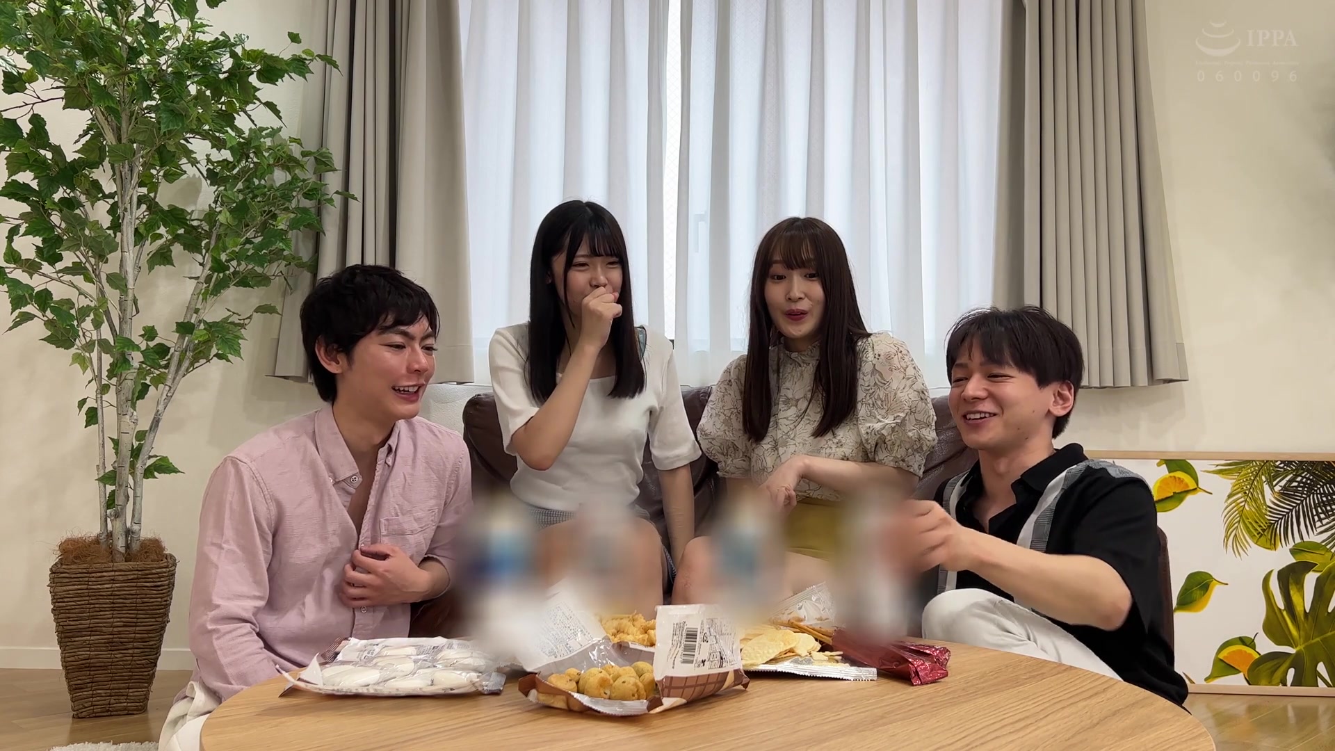 [SKMJ-370] 大乱交合コン開催！陽キャ美少女ビッチvsイケメン！本能のまま、家中で精子とマン汁果てるまで生パコしまくり！学内でも屈指の一軍JD2人組！4 - 1of5