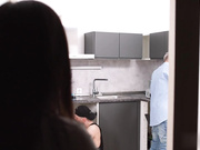 亚洲人要求双插高潮不断刺激深喉尖叫