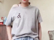 《台湾情侣泄密》在爱河中迷失自我高中学生妹--惨遭渣男曝光所有私密影片