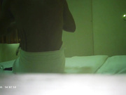 某名人微信7月第二次约炮风情万种的美容院老板娘大鸡巴干到她连续高潮720P高清无水