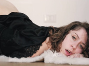 为小雅顿热辣巨大的体内射精