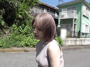 [SUN-094] 立ちション女子散歩 スレンダー美女が立ったままこっそり野ション出来るようになるまでの放尿記録 - 1of5