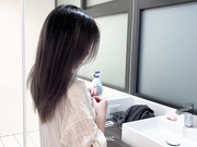 甜美系反差少女 在家太无聊只好自慰打发时间