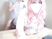 性感室友烦我玩游戏，必须让她用小穴内射来补偿损失