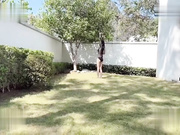 阳光花园草地的性爱沐浴