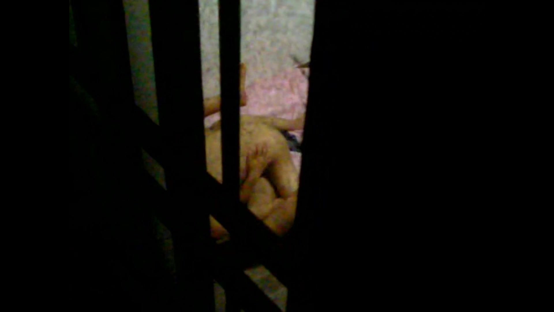 精品推薦 大師窗戶邊偷拍到的小區裏單身美女帶男友回家換衣操逼 1080P高清原版