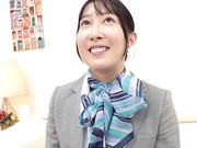 [IENF-323] 航空会社勤務の現職キャビンアテンダントさん女性経験無しのシャイな童貞の悩みを解決してもらえませんか？ - 1of5