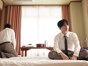 [HUNTC-135] 修学旅行先のホテルで生意気な同級生女子たちを追い掛け回して何度も何度も連続中出し！ - 1of5