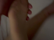 骚货女同学刚结完婚就主动约男同学去酒店操自己 求对方射进自己的骚逼里 肉丝脚很臭