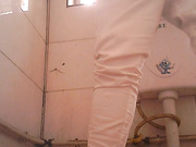 坑神潛入國內某衣帽商品購物市場簡陋蹲坑正面偸拍各式美女少婦如廁噓噓 有個妹子一線天饅頭逼看得欲火焚身 720P高清原版