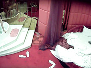 情趣酒店水滴摄像头监控TP大款胖哥和逼毛性感的骚情人按摩浴缸激情啪啪羡慕死屌丝