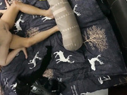 居家攝像頭拍攝到的老公出差後寂寞少婦偷情私會帥氣小夥 床上各種體位玩弄表情銷魂 720P原版高清