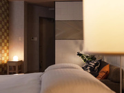 [START-167] ロケ帰り相部屋NTR 大雪で東京に帰れなくなった清楚人気アナウンサーが後輩新人ADと朝まで中出ししまくった一晩 柴崎はる - 1of5