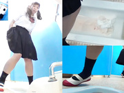 某站最新流出作品-多視角拍攝公共衛生間年輕制服學生妹子如廁噓噓 一線天妹子站著尿尿絕對誘惑十足 原版高清