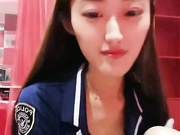 骨感氣質長發妹子穿著情趣制服裝星級酒店開房私會帥氣老鐵啪啪打炮 互相愛撫舌吻後入幹得浪叫連連 國語對白