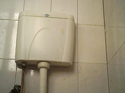 某學院宿舍公共女廁拍攝到的各式美女學妹如廁 顏值得蠻高的貌似逼逼得還未開苞啊 720P原版高清