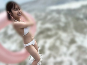 [HMN-642] たぶん僕の事を好きなバイト先の妹みたいな女の子に海デートに誘われた。鈴の家りん【破解】 - 1of5