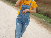 最新流出留学生『小舒淇』刘玥-户外口交全裸露出 主动要求去小树林 4k原版2160P