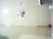 最新流出作品-國內某商場公共女廁拍攝到的各式美女少婦如廁 有個紅內褲妹子顏值蠻高的～2V露臉高清 (1)