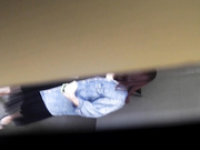 最新流出某外國語學院公共溝廁拍攝到的各式大學生美眉如廁噓噓 貌似有個眼鏡洋妞還有很多白帶 1080P高清原版