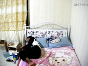 未流出過的小旅館高清偷拍系列-女友在打電話 小夥雞巴硬的像鋼管 掛了電話猛日 720P高清原版