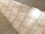 最新流出大神闖入某商場偷拍幾個老鳳祥年輕性感旗袍美女銷售如廁噓噓 肉絲高跟看得讓人欲火焚身 1080P高清原版