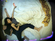 主題酒店情趣房俯視偷拍到的帥氣小夥偷情私會連衣裙美少婦啪啪打炮 互舔互插愛撫連續肏了2炮直接累趴下了 露臉高清