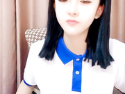 甜美可人的风骚小妹感冒了还要被大哥干，全程露脸口交大鸡巴，粉嫩骚穴特写展示，跳蛋塞逼里让大哥无套内射