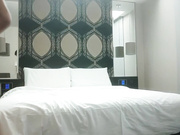 《用利抽插》极品白衣外围女神，美腿黑丝口屌摸穴，骚的很一直喊爸爸，人肉打桩机，逼多要操烂了1080P高清横版_op