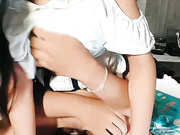 黑丝高跟露脸乖巧的小少妇跟小哥酒店约啪，让小哥揉奶玩逼，床上床下各种抽插，浪叫呻吟不止表情好骚真刺激