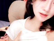 新来的极品少妇遇见小阿狸，豹纹内衣全程露脸大秀直播，表情好骚揉奶玩逼跳蛋摩擦阴蒂，浪叫呻吟精彩别错过