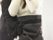 [破解]PGD-953 在众人环视的车中出轨并被内射 佐々木あき - 1of5