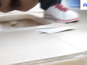 美女大学生女 偷吃禁果 厕所里偷偷验孕 爽的时候干嘛呢