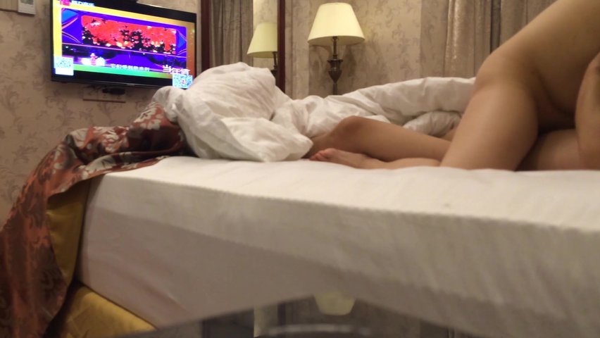 艺校美女说人太大 痛死我了精彩对白