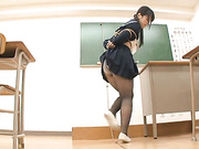 [NKD-204]  股間責めされる少女たち