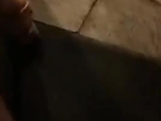 颜值不错的上海小美女半夜不穿内裤露胸在路边勾引小伙啪啪貌似没啥经验鸡巴没硬很难插入