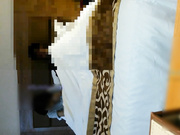 大奶乖巧纯情美女给人很清新感觉特别矜持不想被干渣男像强奸一样按倒把屌插入阴道啪啪开始抽送就很配合了