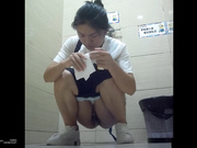 坐盗市最新流出国内商场员工专用女厕偷拍都是年轻妹子