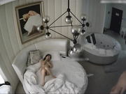 主題酒店偷拍性感高挑大奶美女每次出去玩回來洗完澡就要被男友狠狠操一次