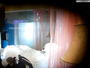 白皙性感的美女和男友酒店开房,男的强制给她换上铁链情趣服后再操她,女的不让干被男友猛舔嫩穴受不了屈服了!