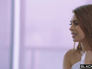 高质量好身材美女背着男友求操啪啪作品 妹子下面逼逼很干净看着诱人忍不住鸡动很想插进去搞穴刺激