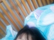 放假大二师妹家人都去旅游了约我去她家玩在她闺房里偷吃禁果