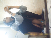 外站最新流出作品-某高校公共女厕拍摄到的气质美女如厕嘘嘘