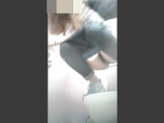 外站流出国内美女WC放尿精品偷拍