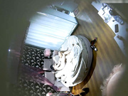 苗条性感的高颜值美女酒店被性欲旺盛的男友用手疯狂扣插嫩穴后猛烈爆操 美女搞的太痛不让操了 只能口爆!