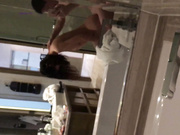 杭州艺术院校文静漂亮的小美女每周都要在酒店被包养她的中年男土豪狠狠干逼,真变态对着镜子边干边拍!