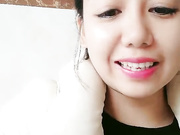 广西按摩美容院少妇老板娘接客真实偷拍干部模样的秃顶胖叔吃快餐