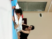 纹身老哥找女技师精油撸管TP啪啪 撸硬站立后入骑坐快速抽插大力猛操 很是诱惑喜欢不要错过